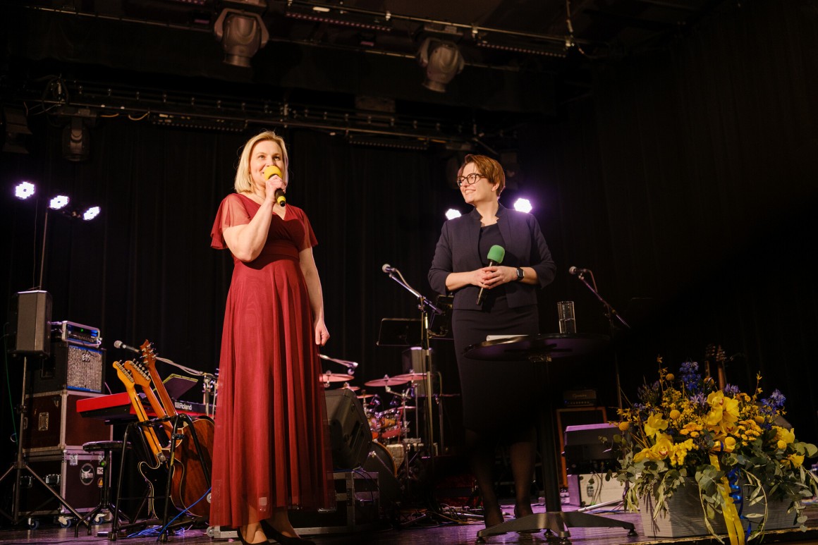 Charitativní ples Domova bez zámku v Náměšti nad Oslavou (foto 5)