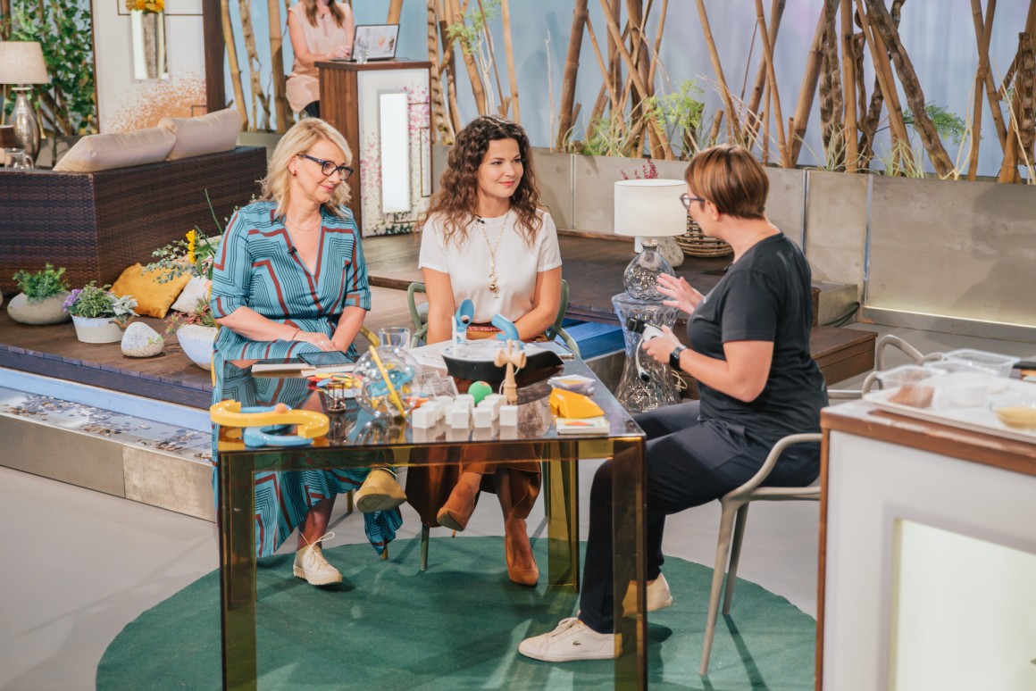 Na České televizi v pořadu Sama doma (foto 1)